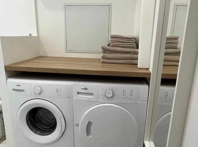 Bella, Joli Appt Rénové Dans Le Bourg *