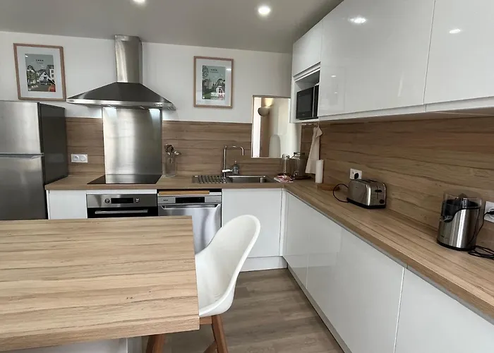 Bella, Joli Appt Rénové Dans Le Bourg Appartement *