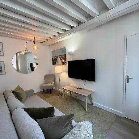 Bella, Joli Appt Renove Dans Le Bourg