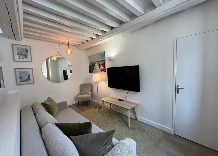 Bella, Joli Appt Renove Dans Le Bourg